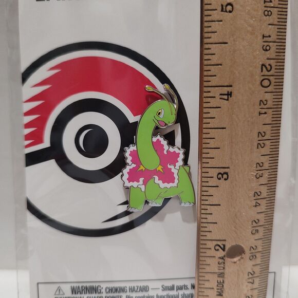 Pokemon TCG Meganium Enamel Pin Official Nintendo Collectible Badge Figure - Picture 2 of 2